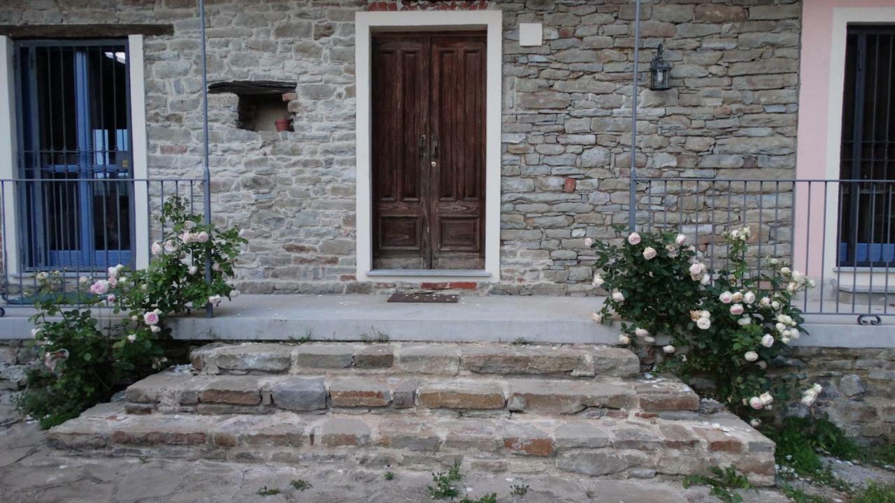 Corte Di Langa Cossano Belbo Buitenkant foto